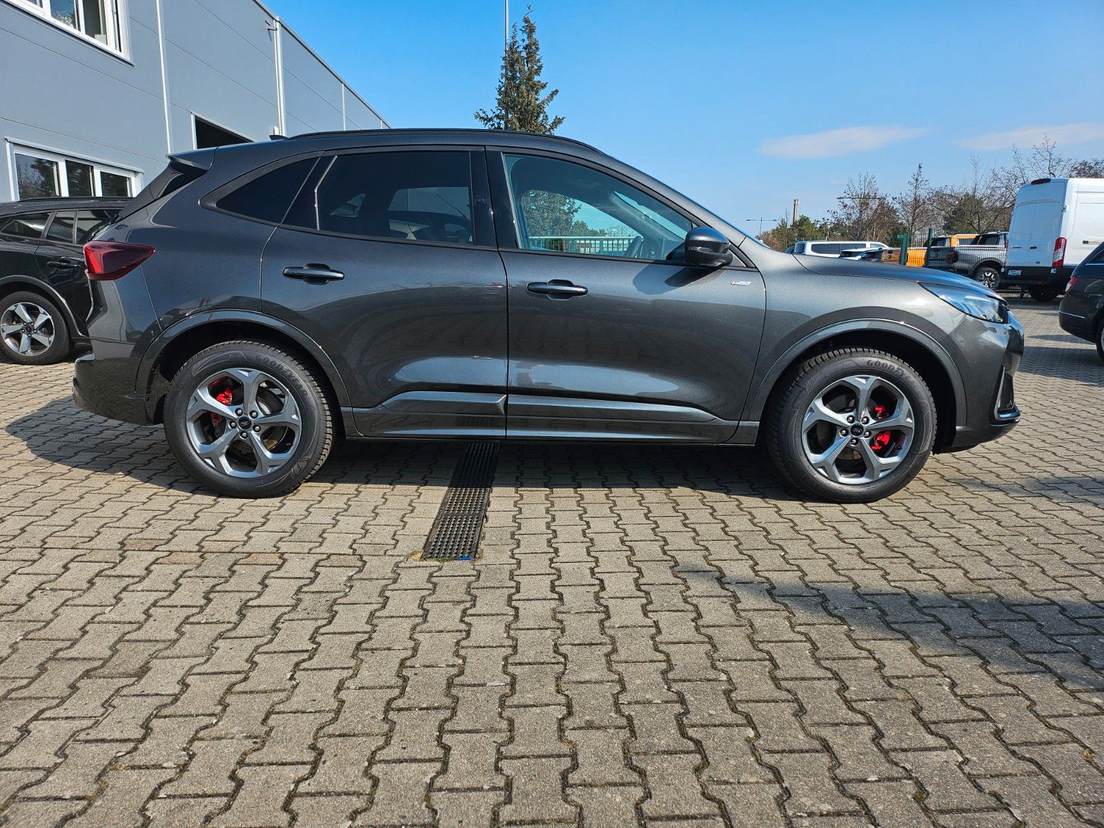Fahrzeugabbildung Ford Kuga Hybrid ST-Line X