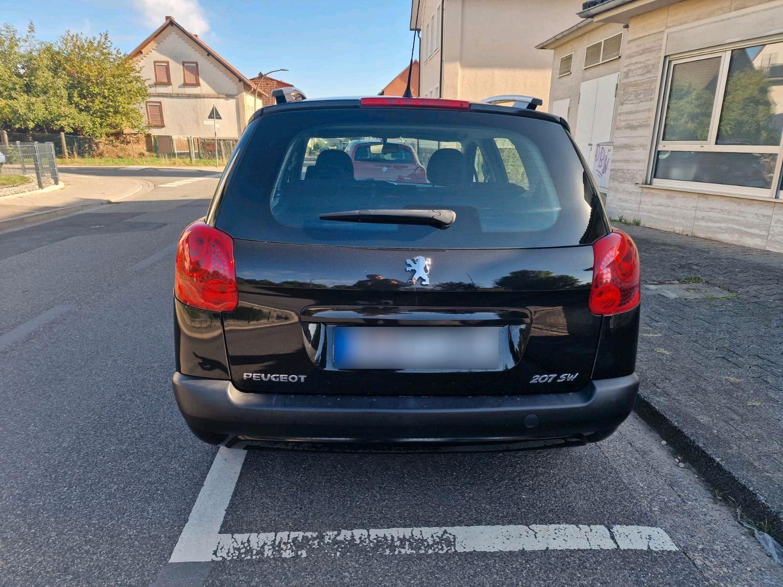 Peugeot 207 2011 — photo 5