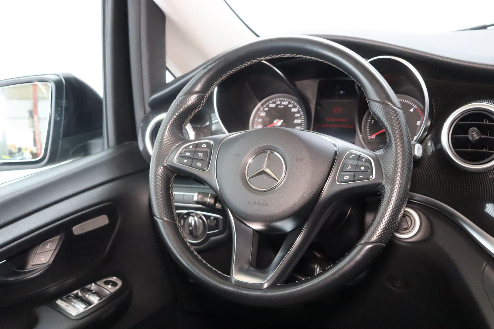 Fahrzeugabbildung Mercedes-Benz V 220 CDI/d EDITION lang * 7-Sitze * LED * ILS