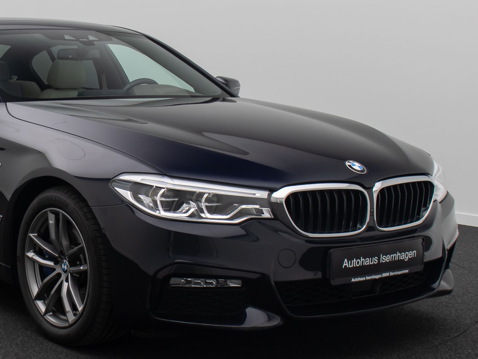 Fahrzeugabbildung BMW 530d xD M Sport 360°Komfort ACC HUD DisplKey H/K