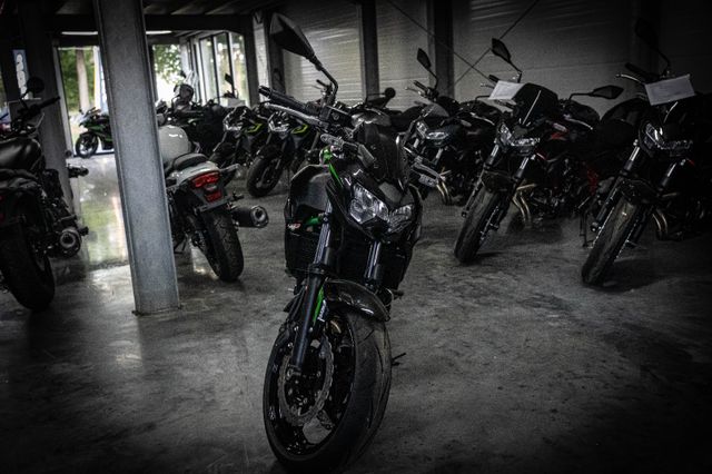 Kawasaki Z650 Model 2025  4 Jahre Garantie