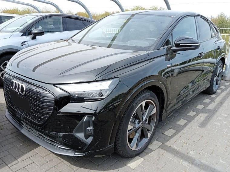 Audi Q4 50 QUATTRO 300PS S-LINE MATRIX WÄRMEPUMPE