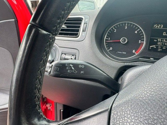 Fahrzeugabbildung Volkswagen Polo V Comfortline Klimatron ic NAVI