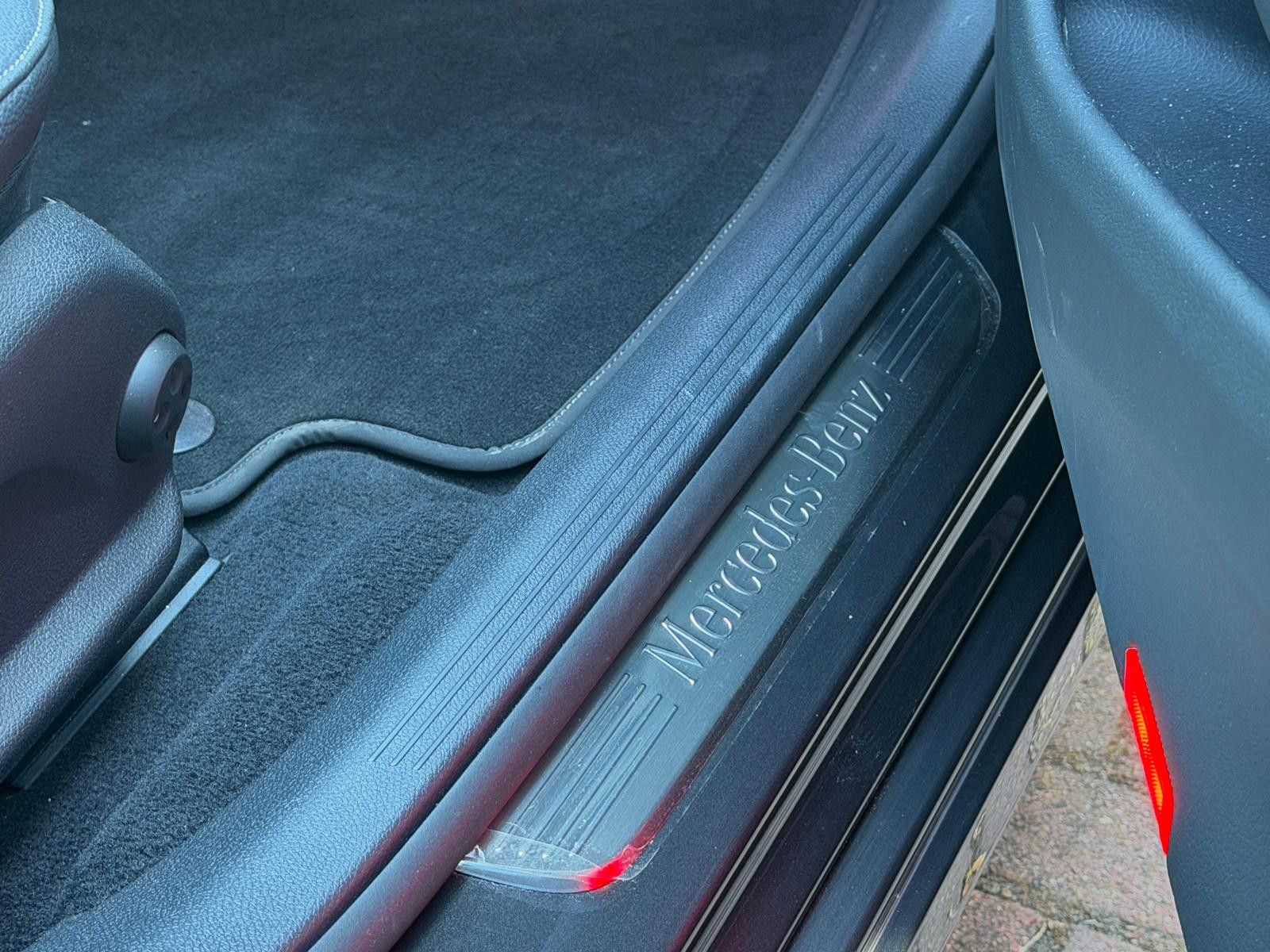 Fahrzeugabbildung Mercedes-Benz E 300 E Lim*Avantgarde*E 300 de 4Matic*360*Burm.