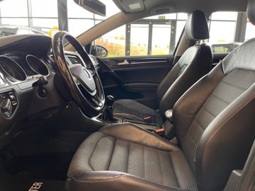 MYAUTOCENTER – Gebraucht- und Jahreswagen mit Werkstattservice in Pfaffenhofen Volkswagen Golf VII Variant Highline BMT *1. Hand*Massage*