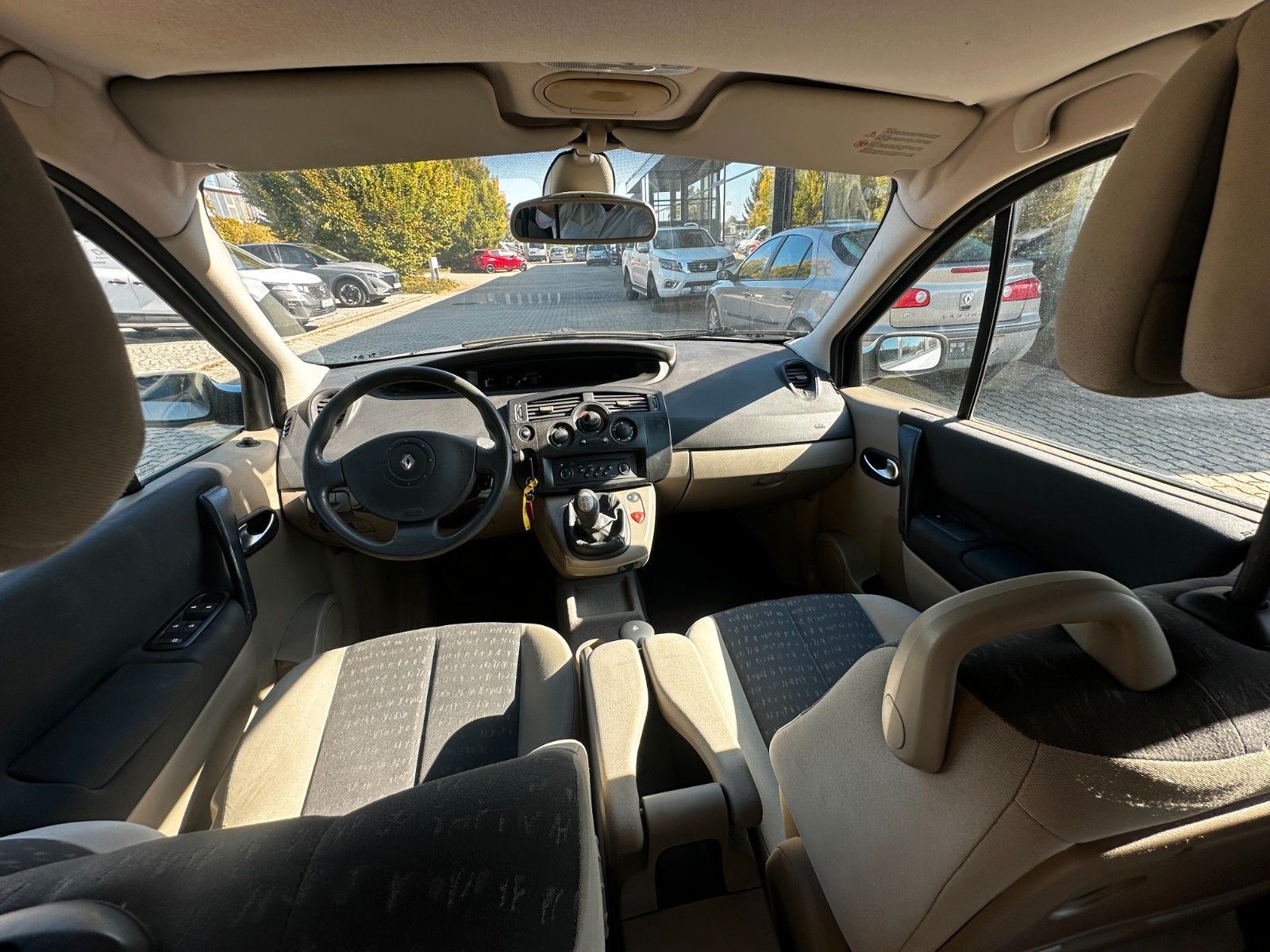 Fahrzeugabbildung Renault Scenic III Dynamique Klima/ISOFIX/TÜV neu