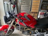 Ducati Monster 900 - DUCATI 2001 MONSTER
