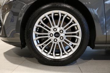 Fahrzeugabbildung Ford Focus Turnier Titanium  LED/Winter-Paket/Navi