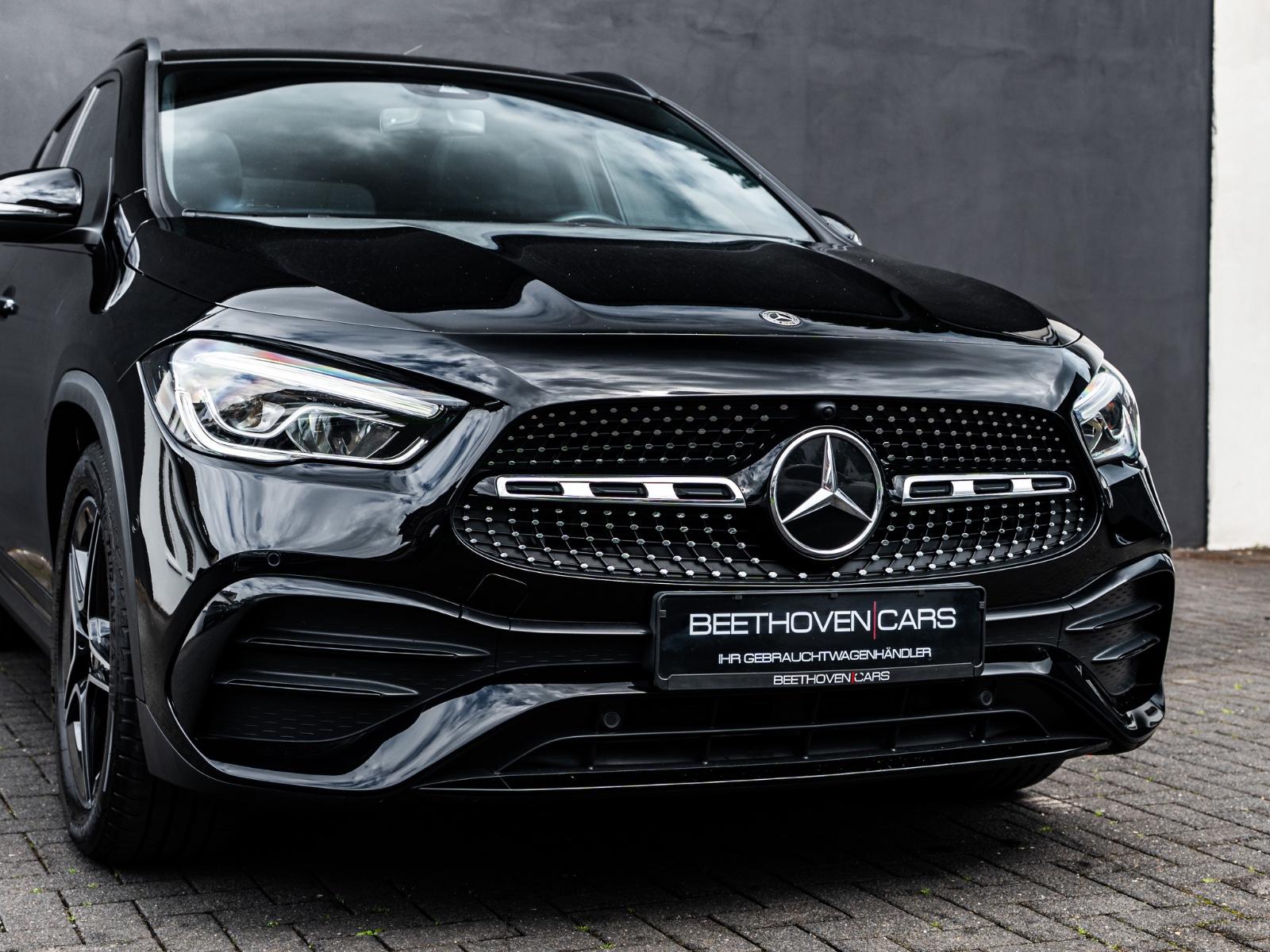 Mercedes-Benz GLA 220 d 4Matic neues Mod. Leder Navi AMG LINE