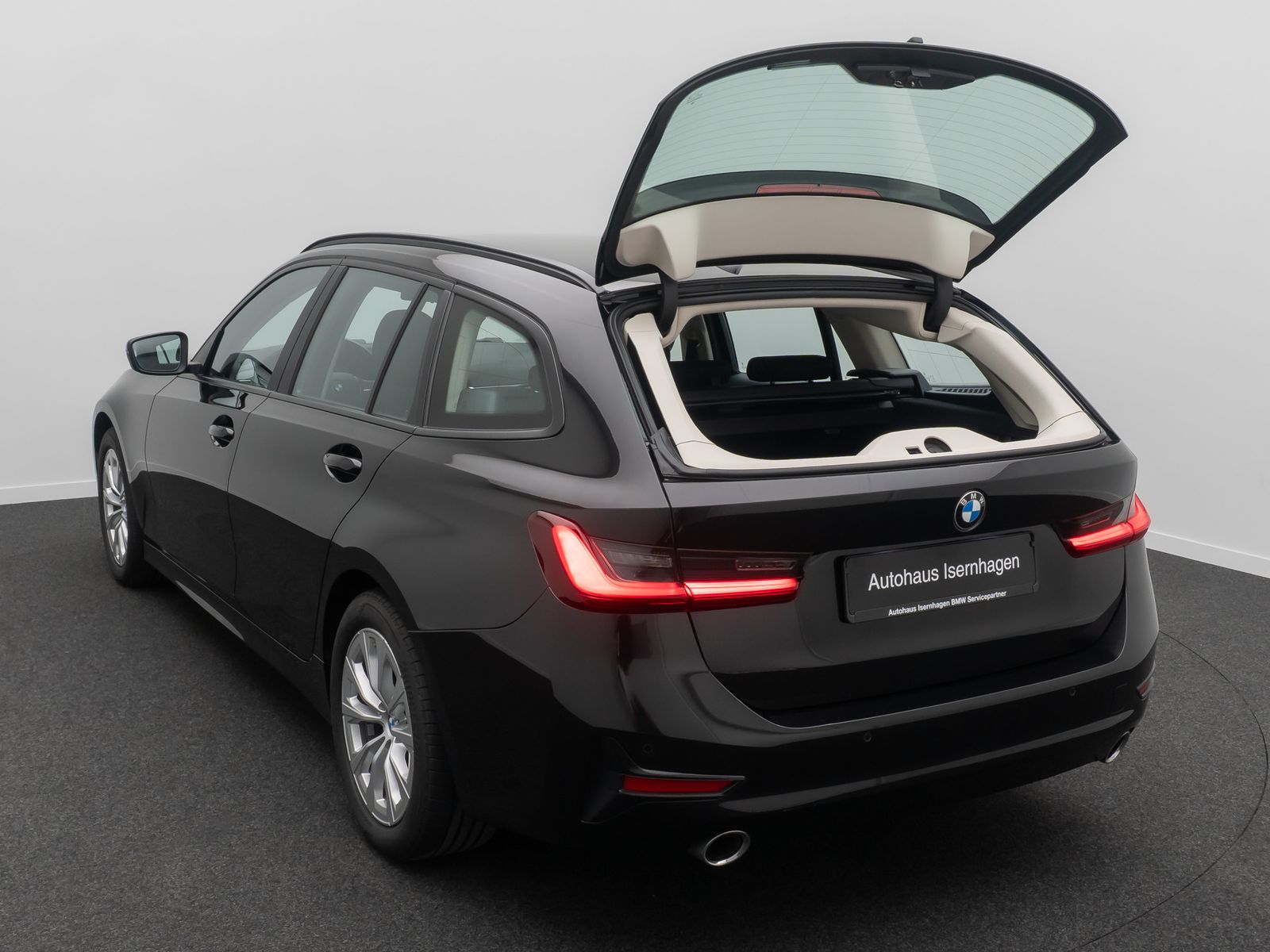 Fahrzeugabbildung BMW 320d DAB CockPitPro Lordos Stop&Go PDC Alarm