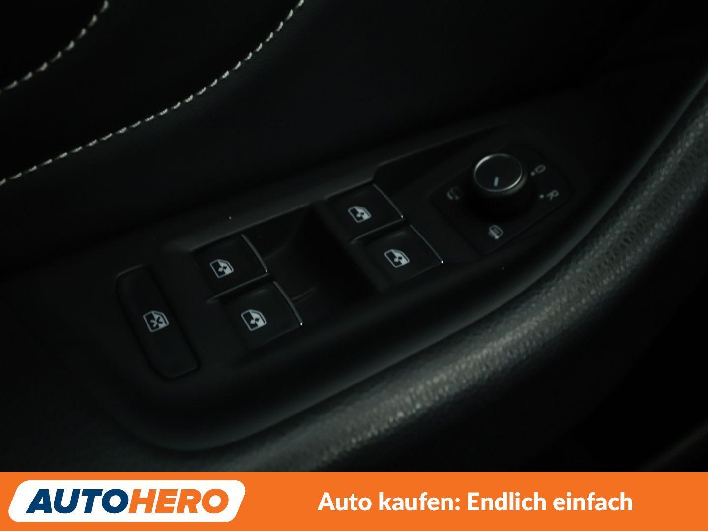 Volkswagen Passat 2.0 TSI Elegance 4Motion Aut.*NAVI*LED*