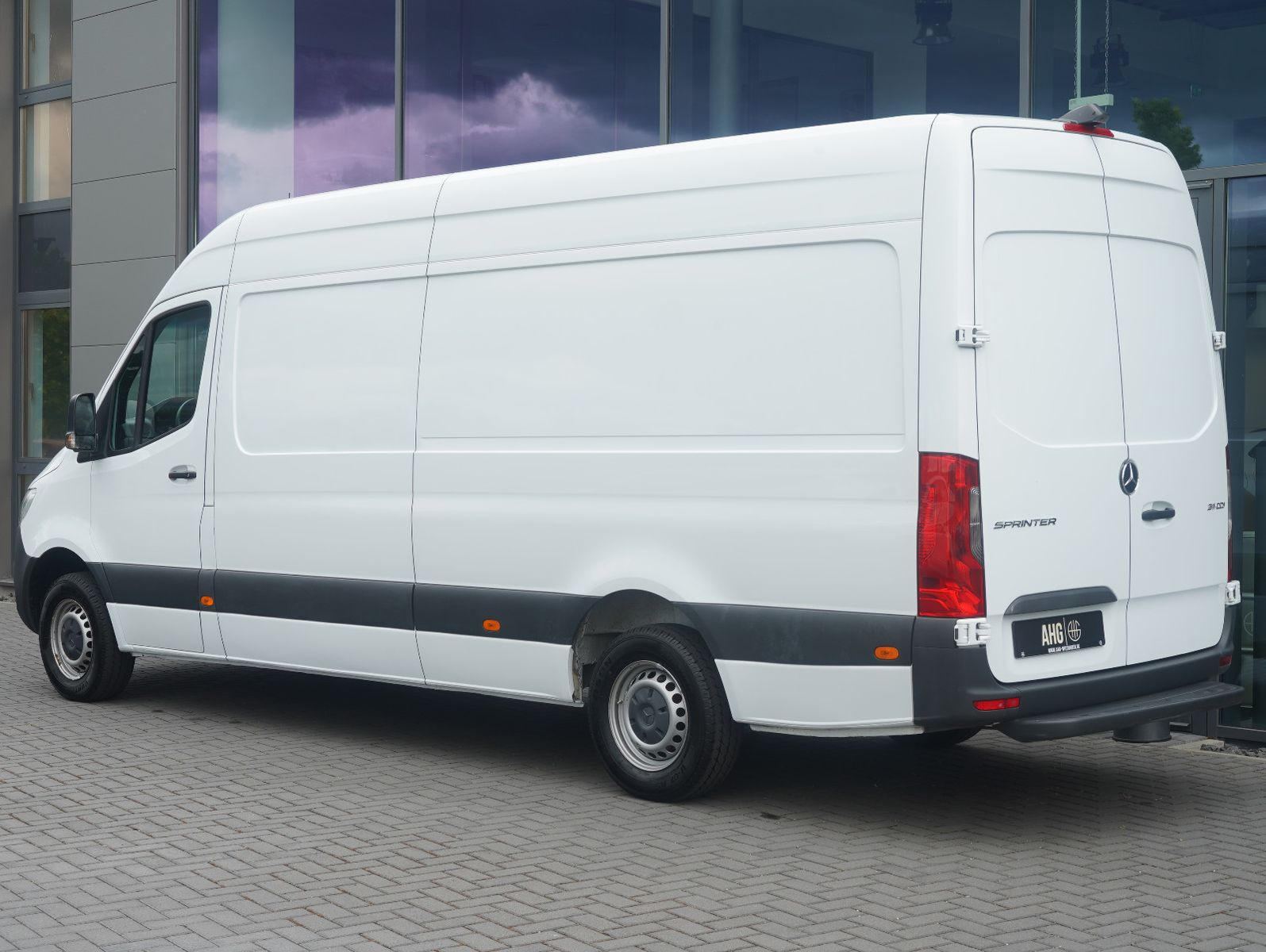 Fahrzeugabbildung Mercedes-Benz Sprinter III Kasten 311 CDI MAXI HOCH/LANG 4.325