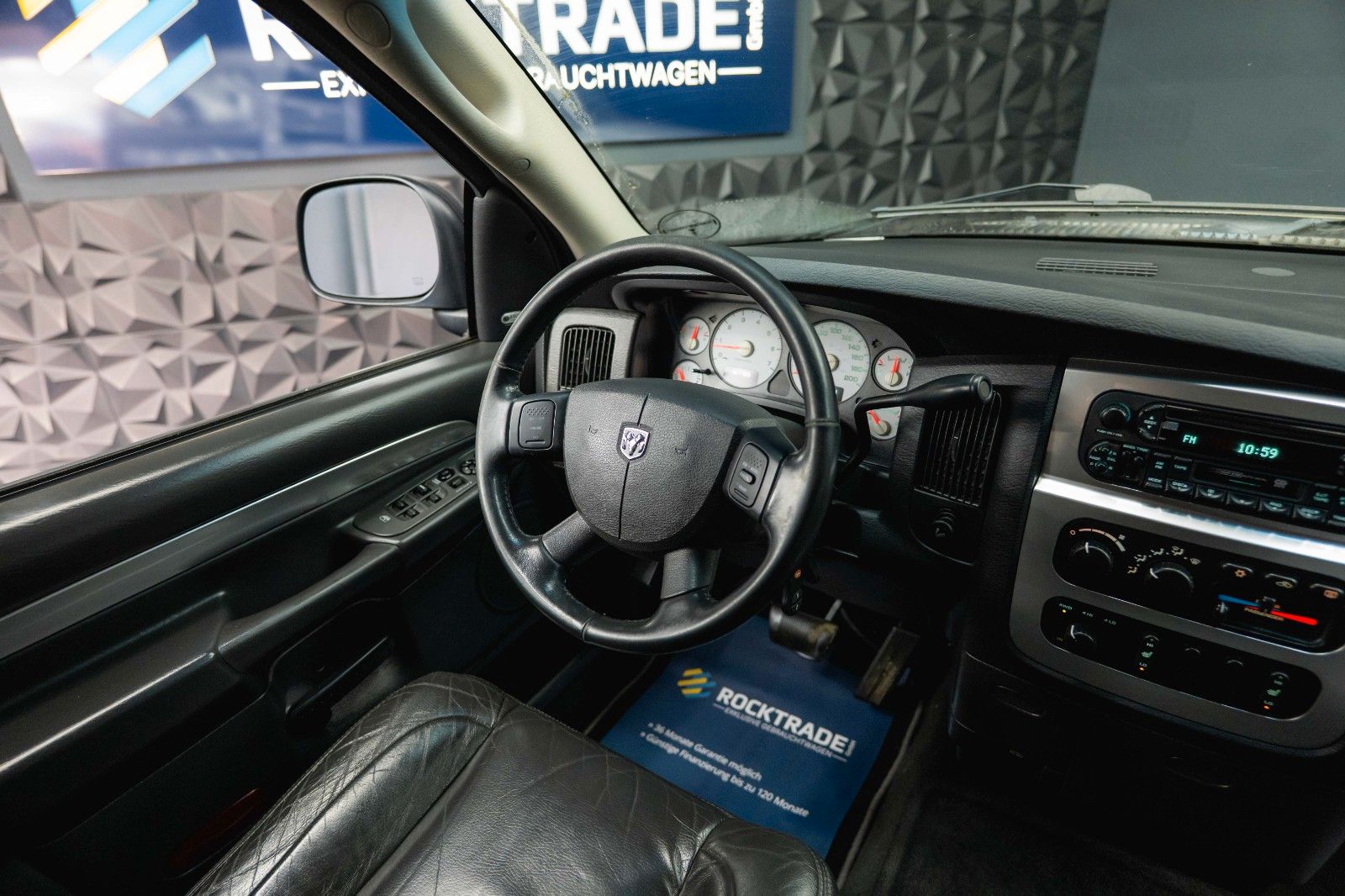 Fahrzeugabbildung Dodge RAM 5.7 V8 HEMI 4x4 OFFROAD MONSTERTRUCK LONGBED