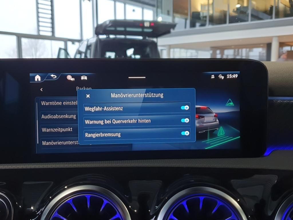 Fahrzeugabbildung Mercedes-Benz A 180 Distronic*AHK*Sound*Night*LED*Sitzhzg*360