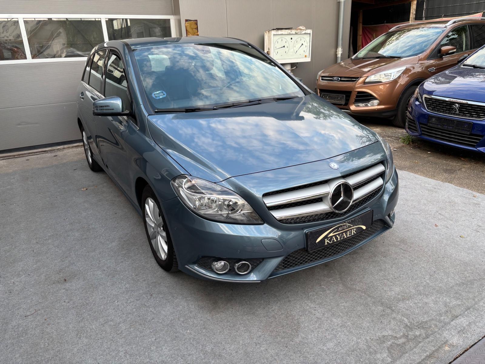 Mercedes-Benz B 180 TEILLEDER-SHZ-PDC 2x-ALUFELGEN