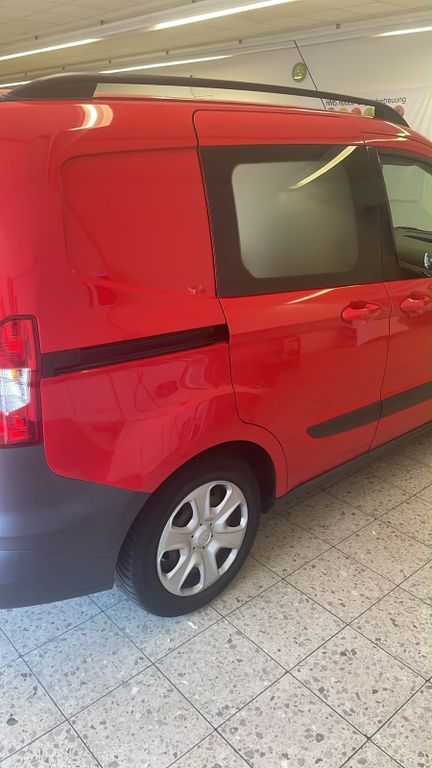 Image of Ford Transit Courier