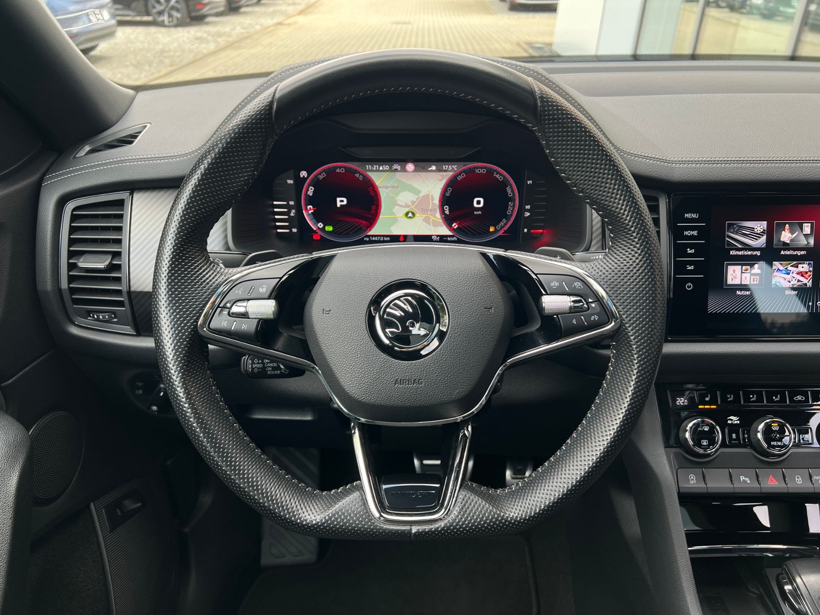 Fahrzeugabbildung SKODA Kodiaq Sportline 2.0 TDI DSG 4x4 *AHK,Pano,Stand