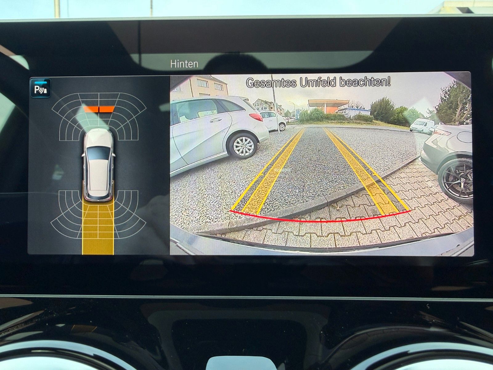 Fahrzeugabbildung Mercedes-Benz B 180 AMG LINE PANO NAVI KAMERA MBUX LED AHK