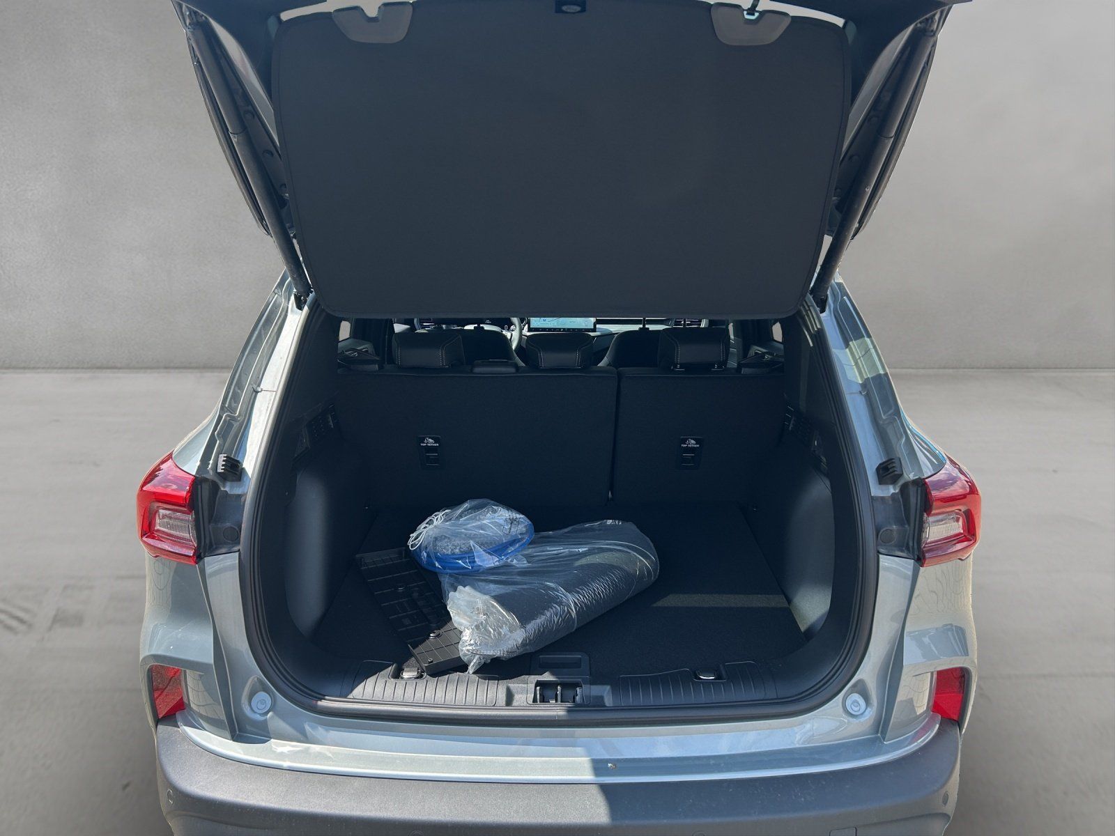 Fahrzeugabbildung Ford Kuga Active X PHEV ,FGS 3/5 Jahre