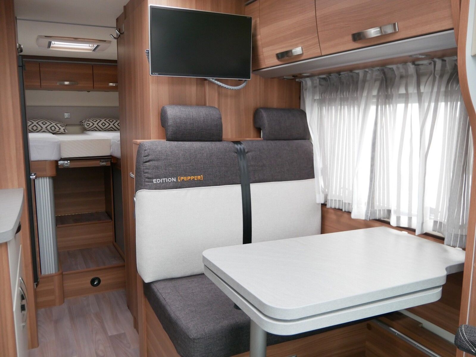 Fahrzeugabbildung Weinsberg CaraCompact EDITION PEPPER 600 Markise,Sat