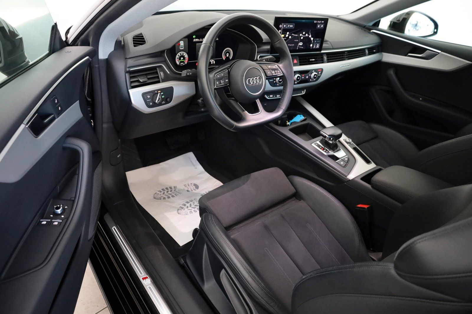 Fahrzeugabbildung Audi A5 45 TFSI Coupe quattro S line Competition Matr