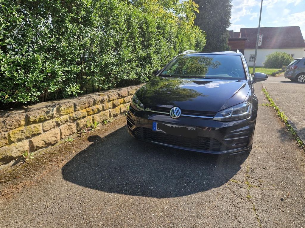 Image of Volkswagen Golf