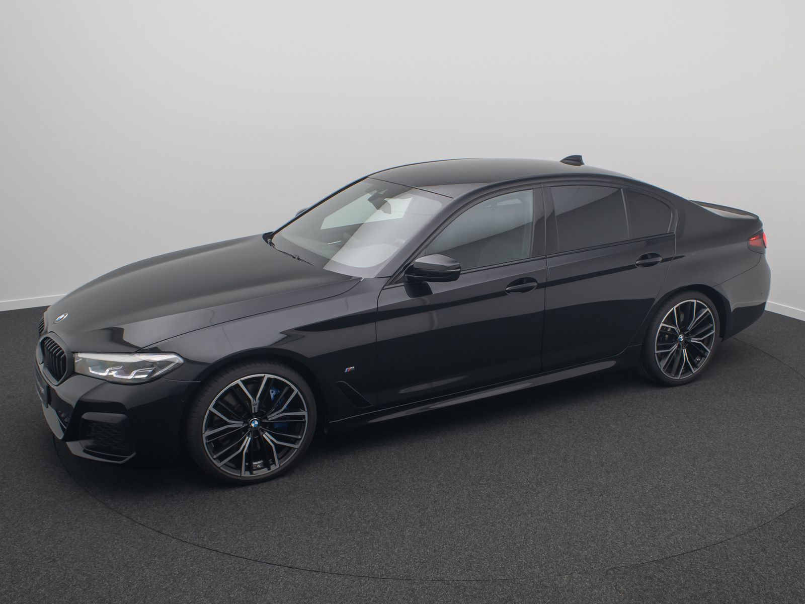 Fahrzeugabbildung BMW 530d M Sport Kamera DAB HiFi 4Klima Alarm 20Zoll