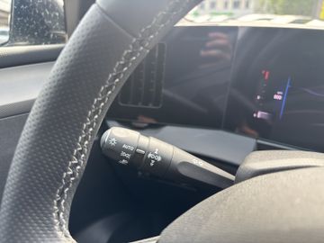 Bild 22 Opel Astra GS NAVI/SHZ+LHZ/PDC vo+hi+360Cam