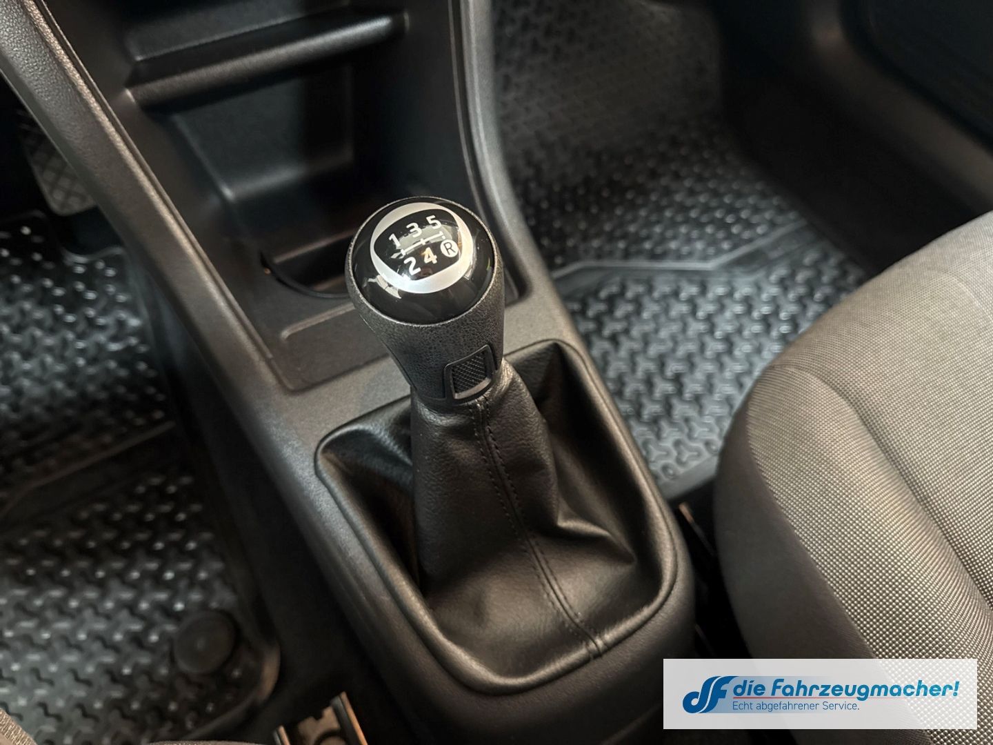 Fahrzeugabbildung Volkswagen up! move BMT Klima teilb.Rücksb AUX MP3 CD eFH T