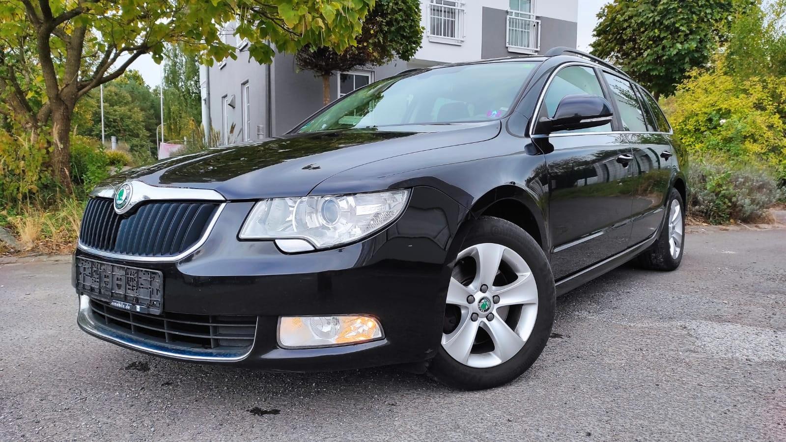 Skoda Superb Combi 2.0 TDI Automatik*Navi*2-Zonen