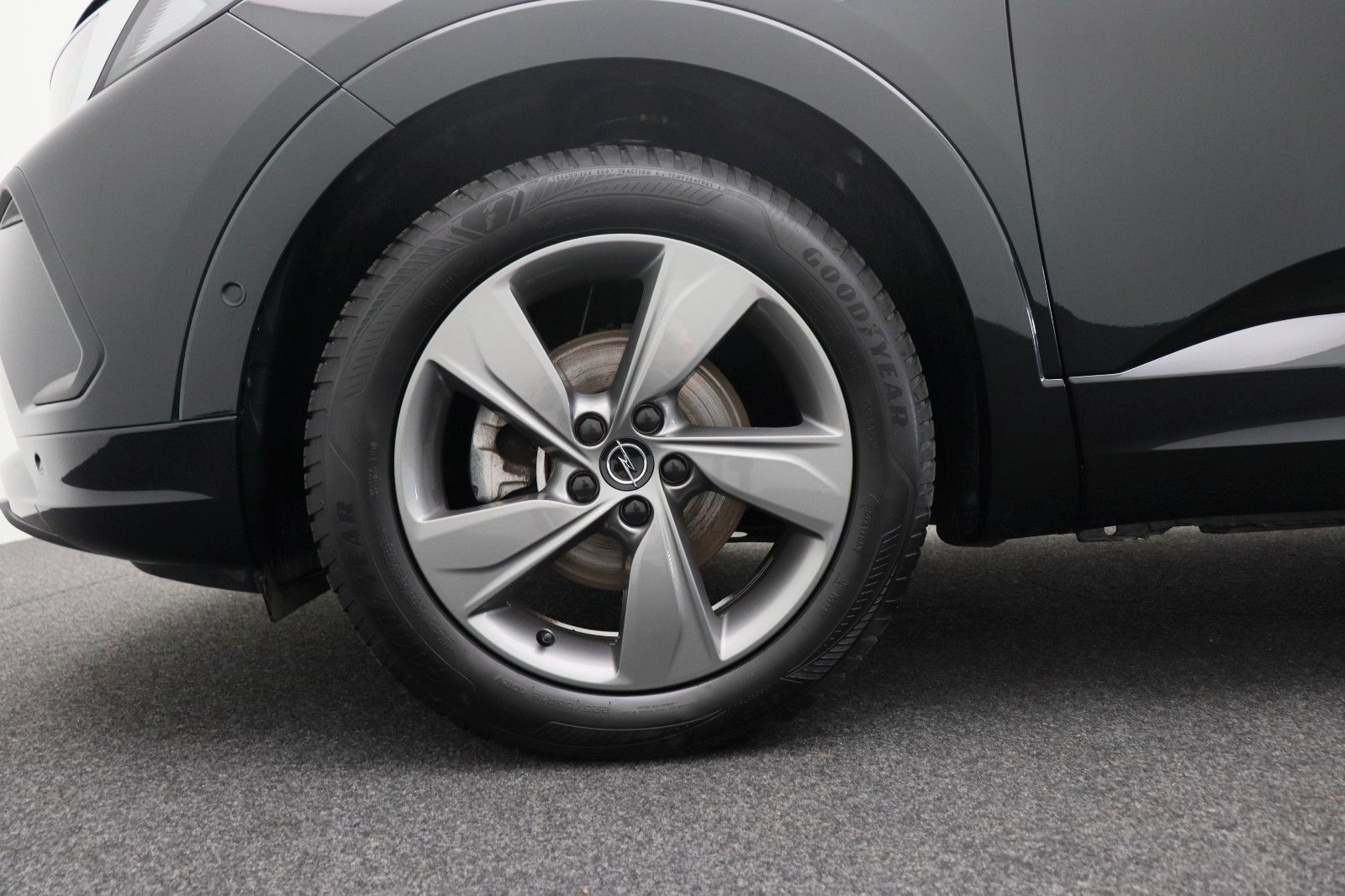 Fahrzeugabbildung Opel Grandland X 1.2 GS Line