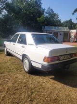 Mercedes-Benz 190 1. Hand 8.800 km Oldtimer Scheckheftgepflegt - Mercedes-Benz 190: 1.8