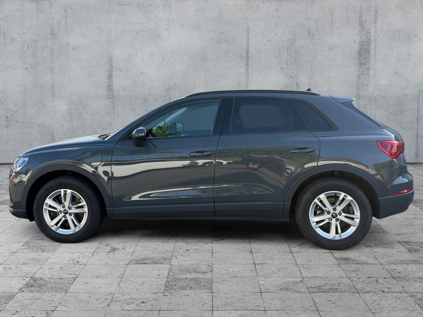 Audi Q3 45 TFSI e S-TRONIC LED+2xPDC+SHZ+LM foto 4