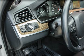 Fahrzeugabbildung BMW 530 d xDrive ModernLine LEDER NAVIGATION XENON