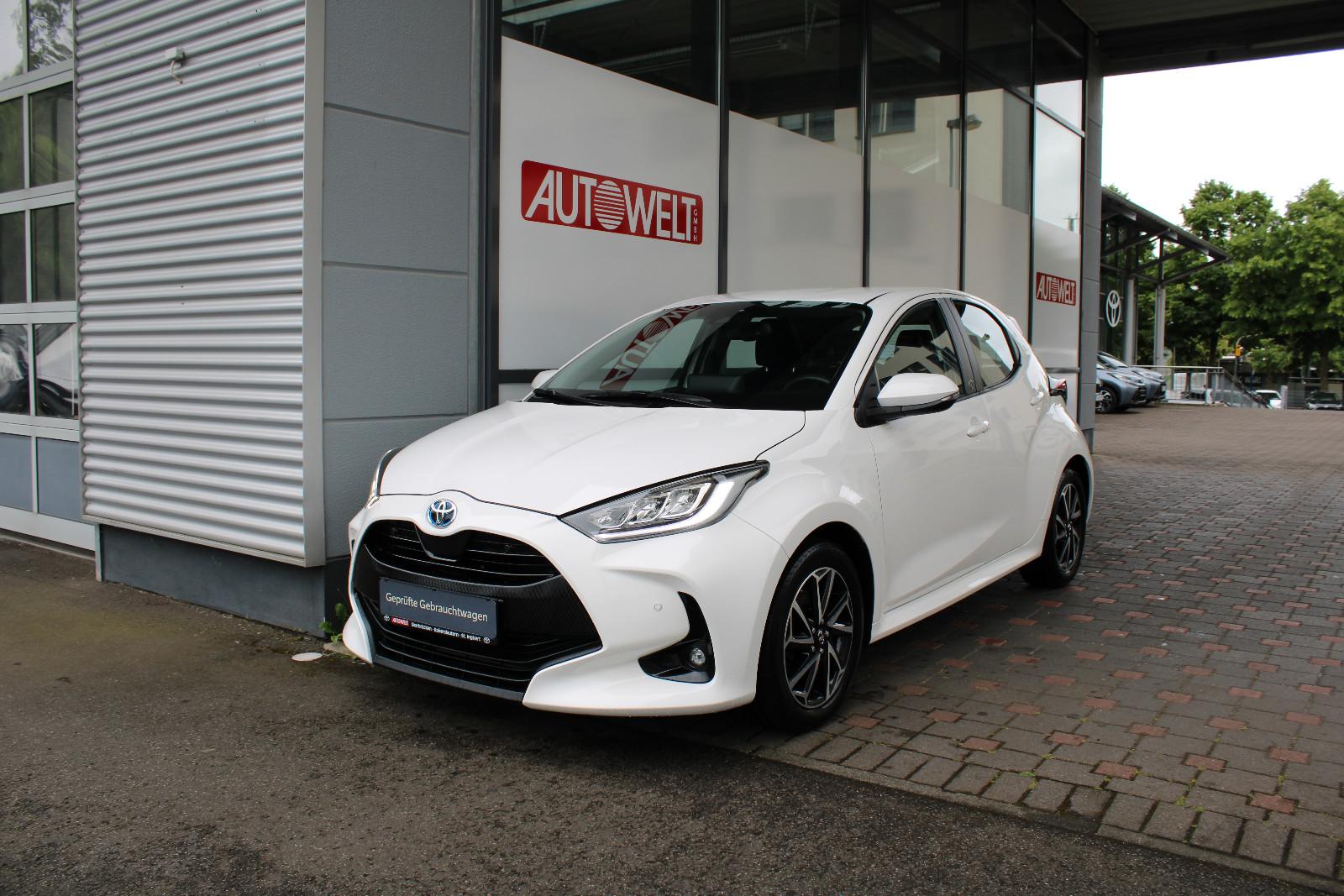 Toyota Yaris 1,5  Hybrid Team Deutschland, Navi