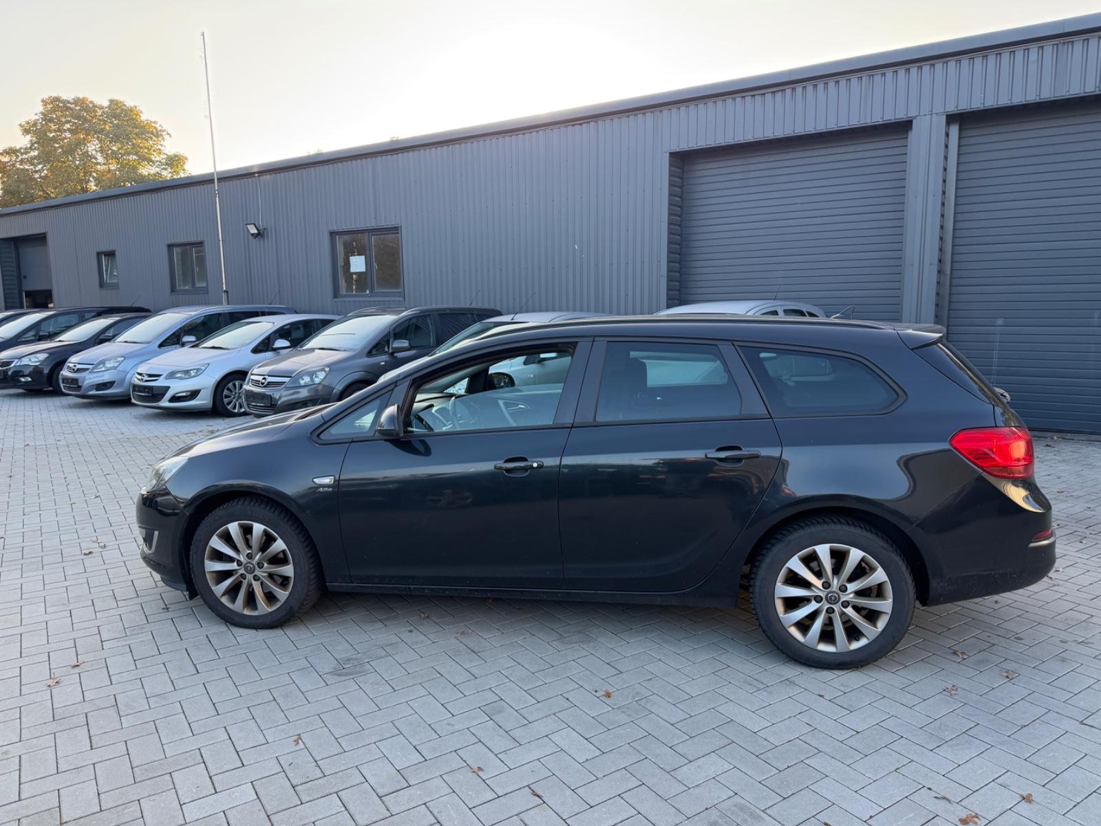 Opel Astra 2013 — photo 7