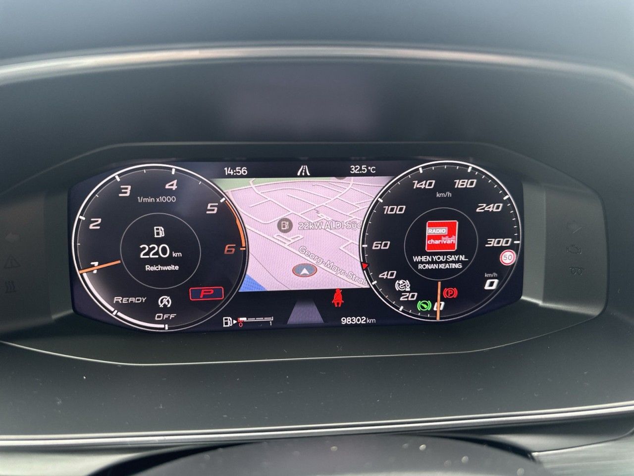 Fahrzeugabbildung CUPRA Formentor 2.0 TDI 4Drive-AHK-Cam*TopView* - mit KI generiert/bearbeitet