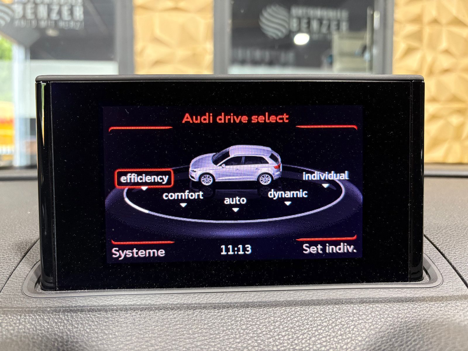 Fahrzeugabbildung Audi A3 Sportback S-line Sportpaket/PDC/SHZ/KLIMA/