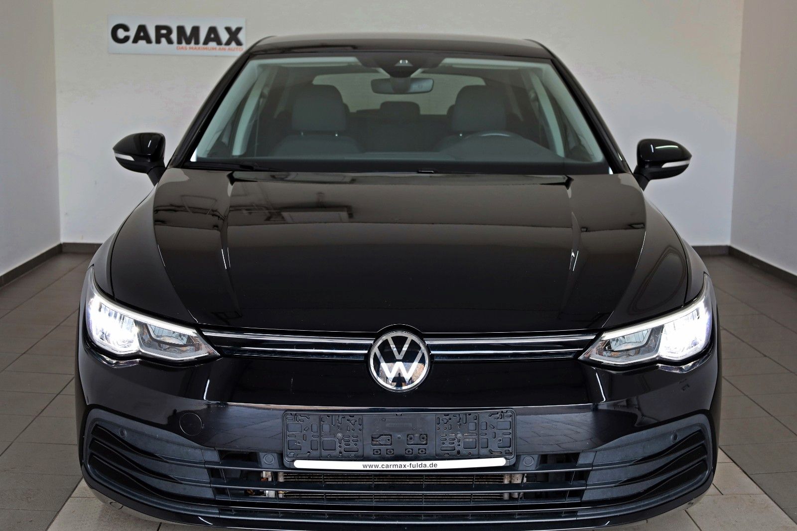 Fahrzeugabbildung Volkswagen Golf VIII Lim. United,Navi,LED,SH,DAB,ACC,AHK