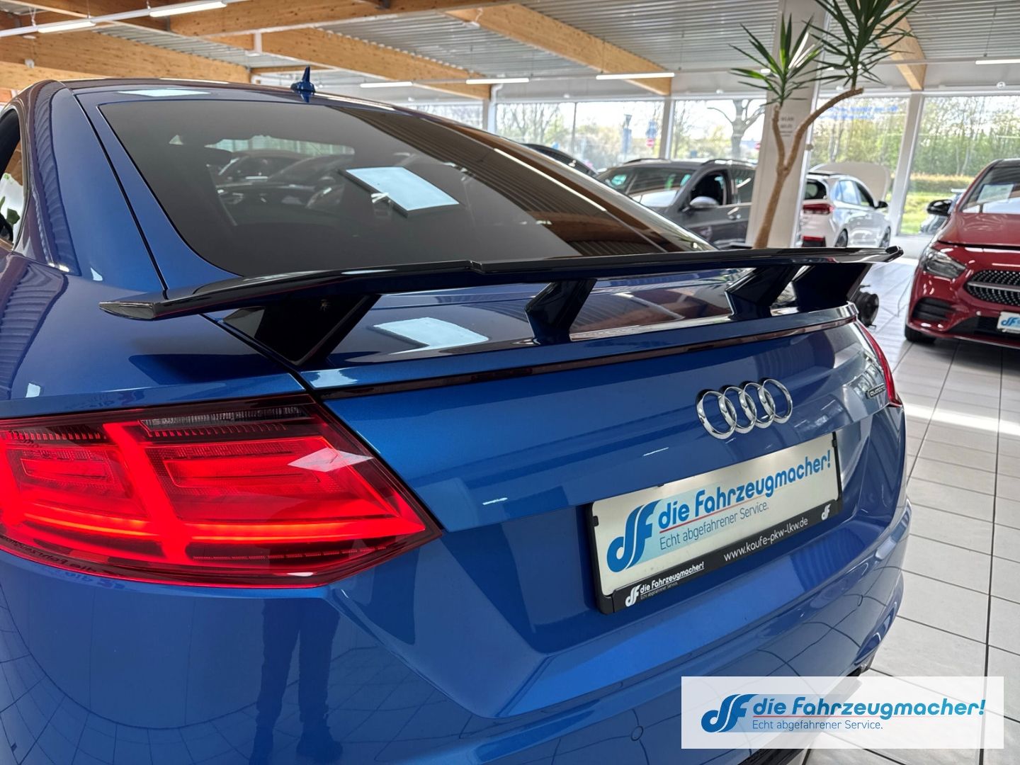 Fahrzeugabbildung Audi TT Coupe 2.0 TFSI quattro S line Sportpaket Lede