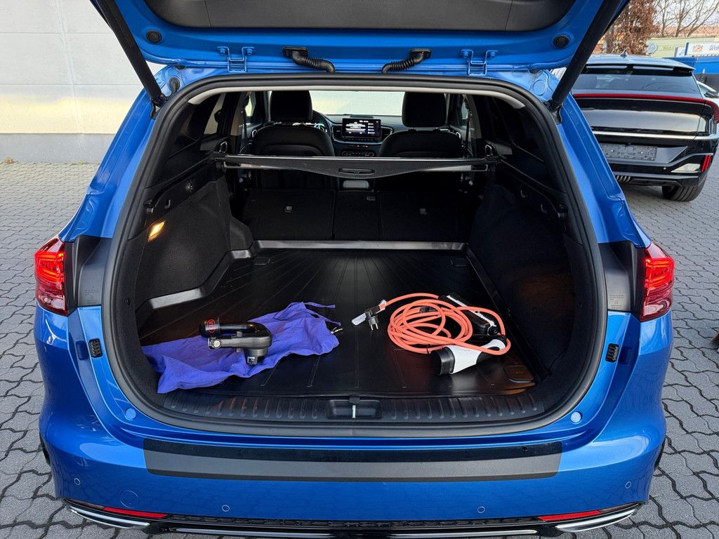 Fahrzeugabbildung Kia Ceed 1.6 Plug-in Hybrid Platinum Edition