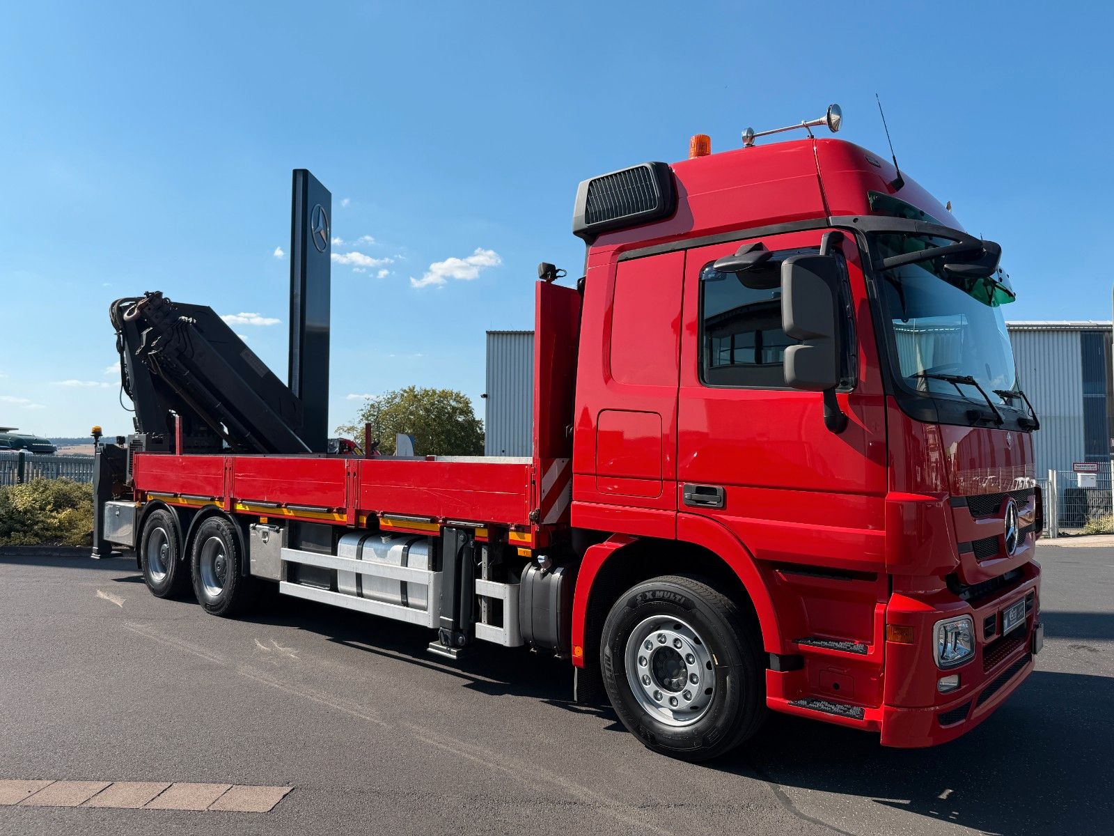 Fahrzeugabbildung Mercedes-Benz Actros 2644 L 6x4 MKG HLK 541 HP Funk Spitze