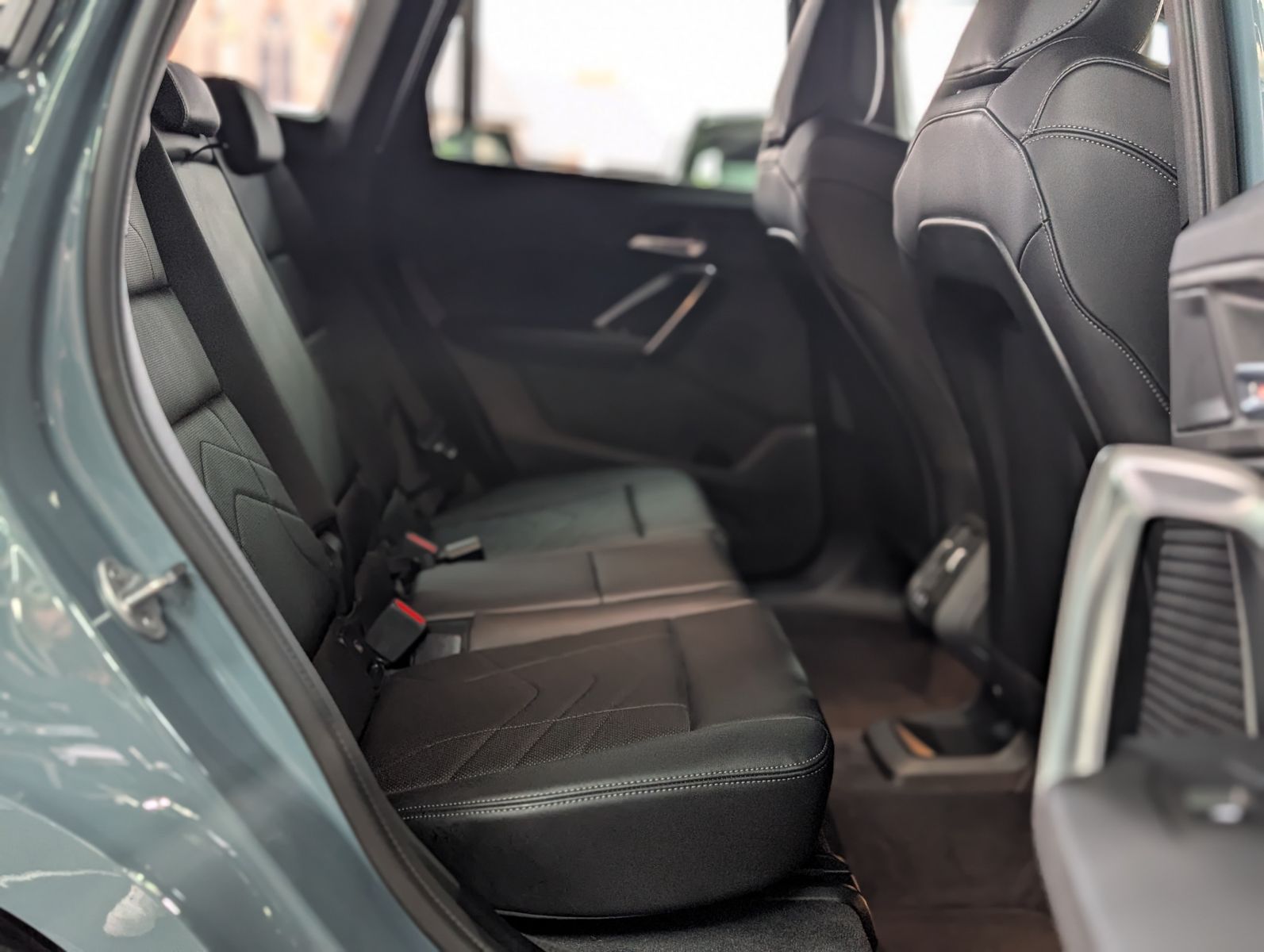 Fahrzeugabbildung BMW X1 18 d sDrive M Sport SHADOW AHK PANO KAM LEDER