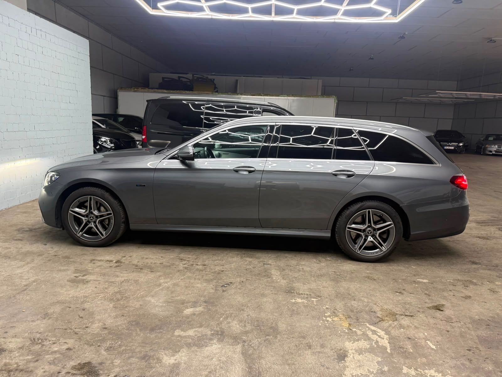 Mercedes-Benz E 300 de T 4MATIC AMG Line | JungeSterneGarantie – Bild 6