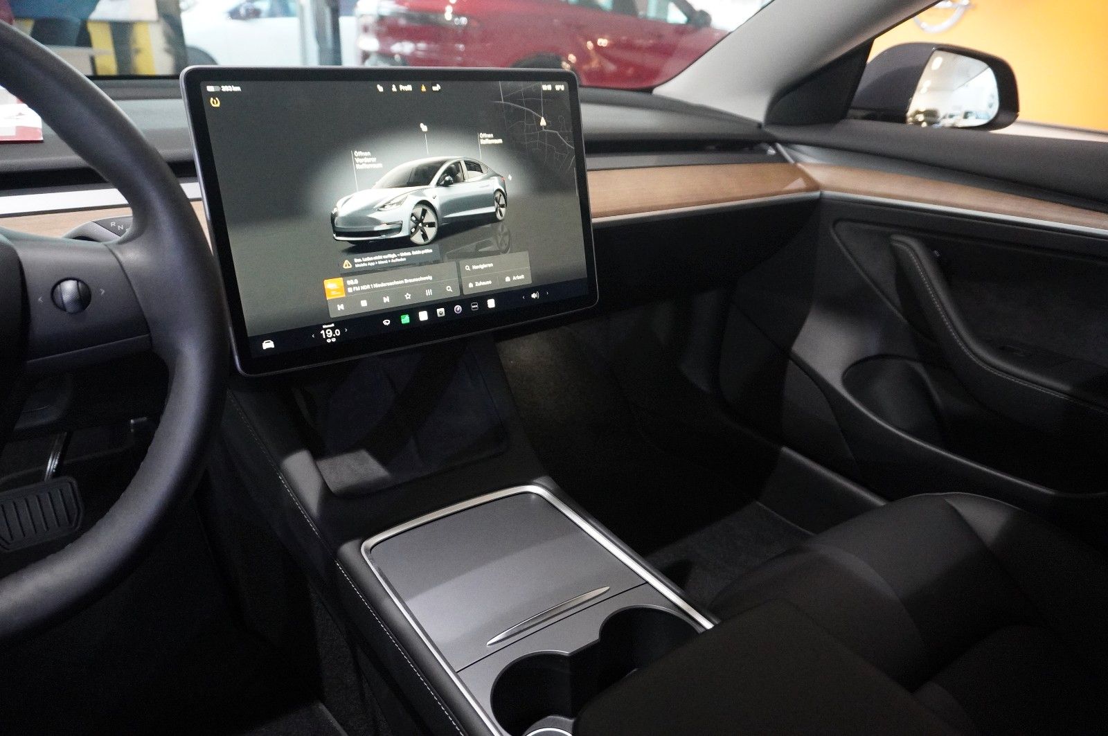 Fahrzeugabbildung Tesla Model 3 LONGRANGE DUAL-MOTOR NAVI/KAMERA/SHZ/AMD