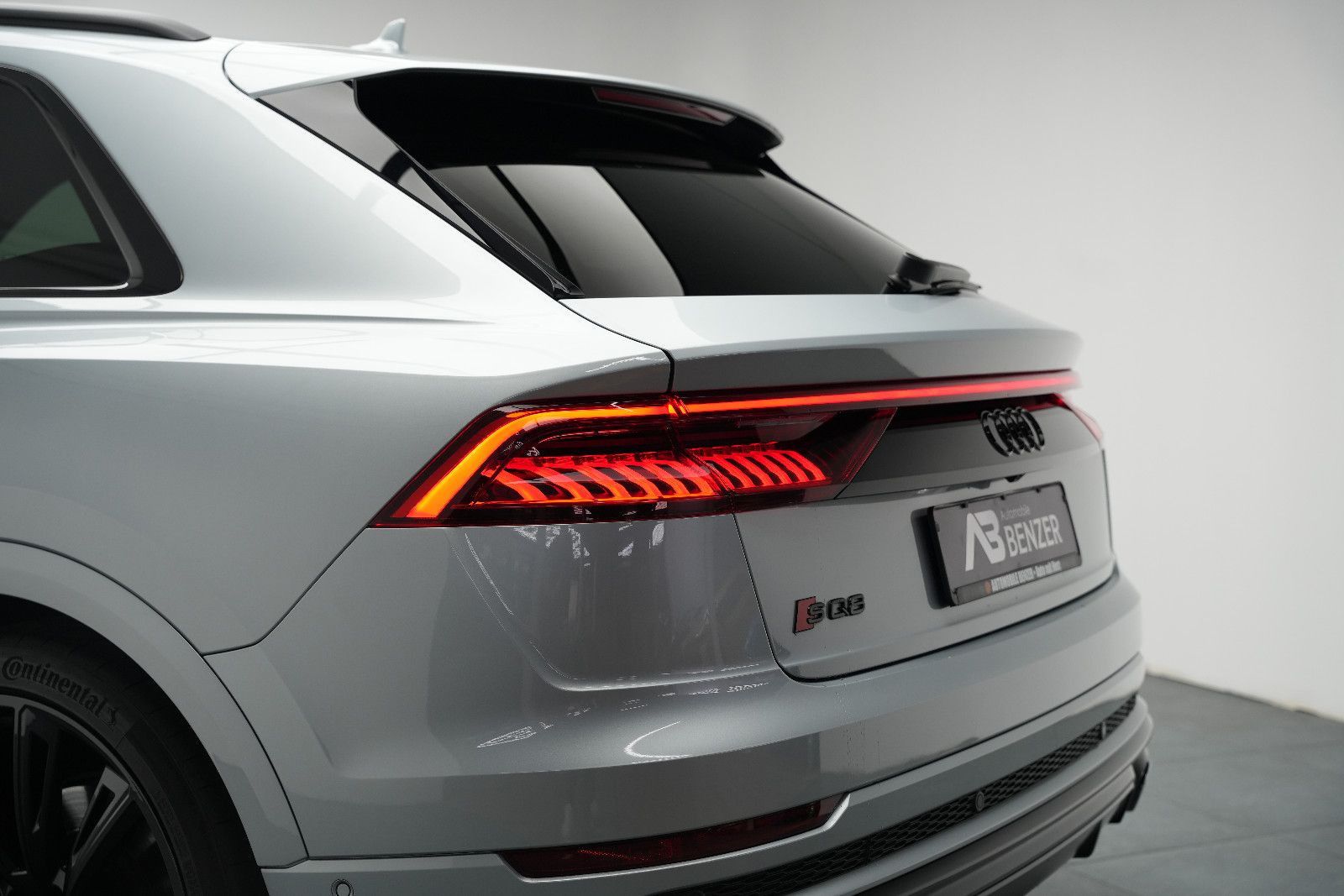 Fahrzeugabbildung Audi SQ8 4.0 TFSI quattro/EXCLUSIVE/ALCANTARA/BLACK