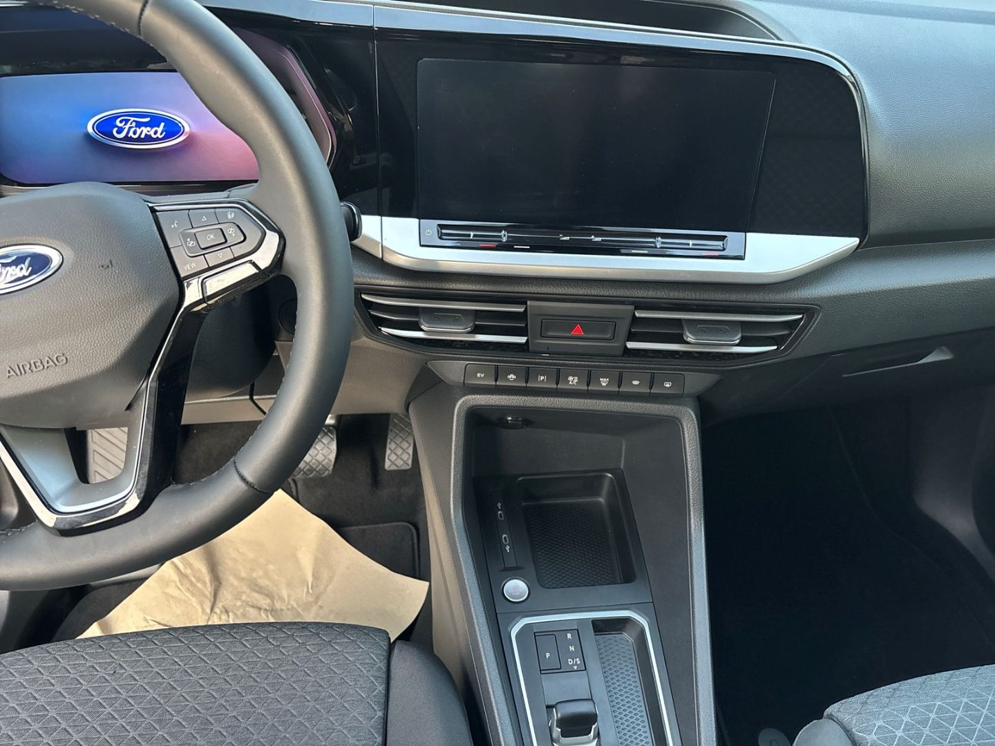 Ford Grand Tourneo - Bild 14