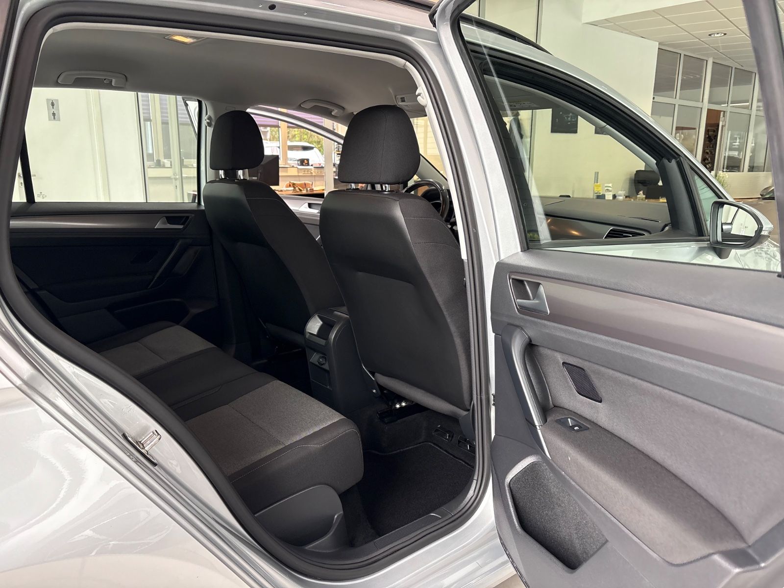 Fahrzeugabbildung Volkswagen Golf Sportsvan 1.4 TSI 92kW DSG