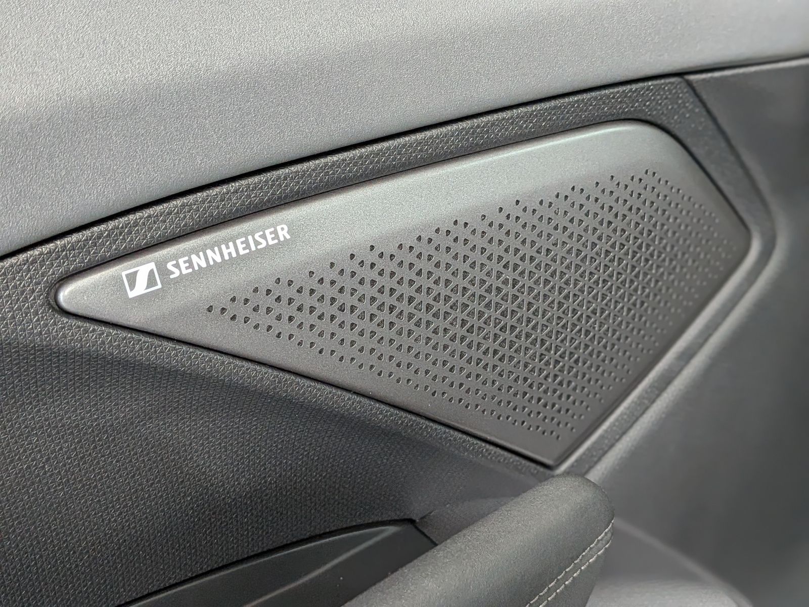 Изображение автомобиля CUPRA Terramar 1.5eTSI HUD DCC Matrix Pano Sennh. 20".