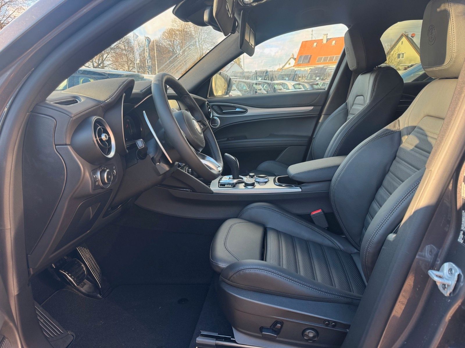 Fahrzeugabbildung Alfa Romeo Stelvio VELOCE 2.0  280PS Q4 NAVI LED LEDER KAME